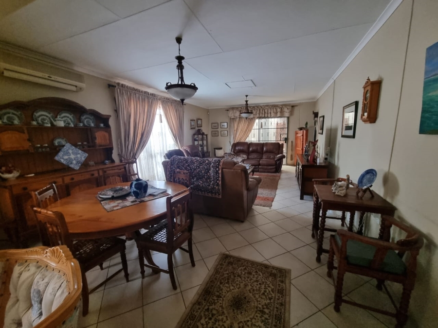 8 Bedroom Property for Sale in Parys Free State